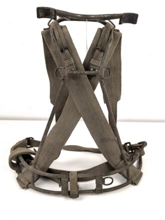 Tragegestell für das Rohr des 8cm Granatwerfer 34...