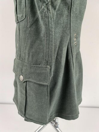 Feldbluse Modell 1935 für Mannschaften des Heeres. Stark getragenes Kammerstück, selten