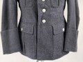 Luftwaffe, Waffenrock für einen Hauptmann im Jagdgeschwader 135. Kammerstück mit wenigen kleinen Mottenlöchern, sonst sehr gut