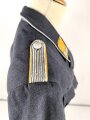 Luftwaffe, Waffenrock für einen Leutnant fliegenes Personal. Eigentumstsück mit Schneideretikett aus München