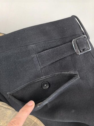 Stiefelhose schwarz mit Lederbesatz. Eigentumstsück in gutem Zustand, vermutlich für einen Angehörigen des NSKK