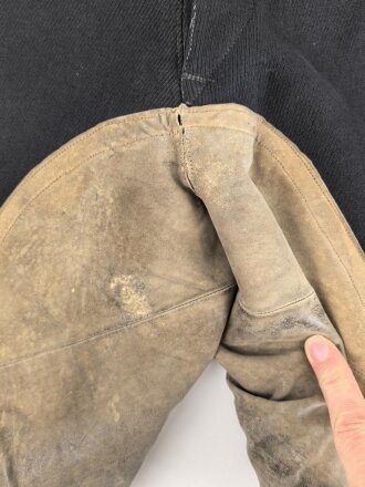 Stiefelhose schwarz mit Lederbesatz. Eigentumstsück in gutem Zustand, vermutlich für einen Angehörigen des NSKK
