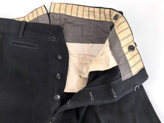 Stiefelhose schwarz mit Lederbesatz. Eigentumstsück in gutem Zustand, vermutlich für einen Angehörigen des NSKK