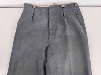 Luftwaffe, gerade Hose für einen Offizier. Stark...
