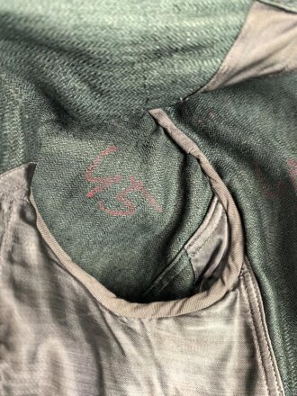 Heer, Feldbluse Modell 1943 für Mannschaften. Ausführung in Drillichmaterial, Kammerstück in sehr gutem Zustand, der Adler nachträglich vernäht