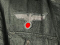 Heer, Feldbluse Modell 1943 für Mannschaften. Ausführung in Drillichmaterial, Kammerstück in sehr gutem Zustand, der Adler nachträglich vernäht