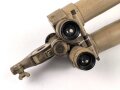 Scherenfernrohr 14.Z. Gi . Originallack, seltene Ausführung für mot Einheiten, so z.B. in Halbkettenfahrzeugen verbaut.. Gute Durchsicht, Gitterplatte deutlich. Rechts leicht am Rand verpilzt, links Verstellring gängig aber ohne Funktion