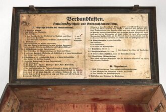 Verbandkasten für KFZ der Wehrmacht. Originallack, ungereinigtes Stück
