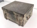 Transportkasten für optisches Gerät der Wehrmacht. Hersteller blc. Originallack, ungereinigtes Stück, sicherlich zur Montage auf einem Fahrzeug.
