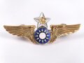 Taiwan, Abzeichen für Piloten / Command Wing. Golden, alter Art. Die Gegenstücke mit Klebstoffresten