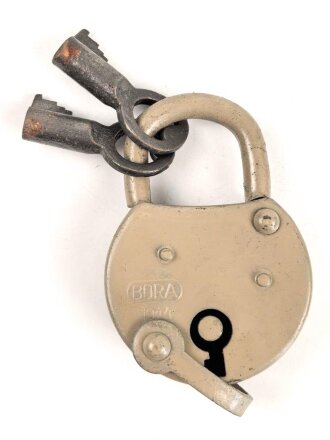 Wehrmacht Vorhängeschloss "Bora 1944", Originallack, Neuwertig mit zwei Schlüsseln, so auch an den Motorradpacktaschen verwandt