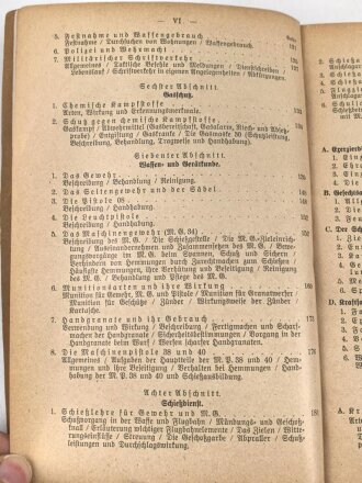 "Der Dienstunterricht im Heere, Ausgabe für den Kraftfahrer" datiert 1941, 327 Seiten, DIN A5, gebraucht