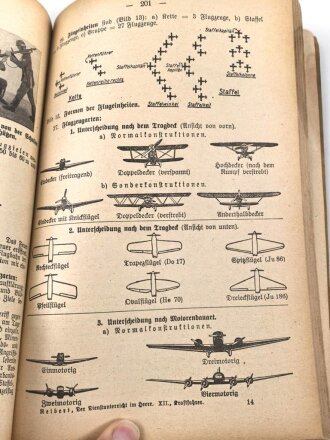 "Der Dienstunterricht im Heere, Ausgabe für den Kraftfahrer" datiert 1941, 327 Seiten, DIN A5, gebraucht
