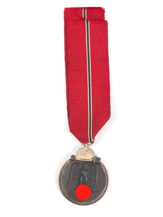 Medaille Winterschlacht im Osten am Band. Keine Herstellermarkierung