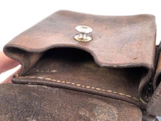 Schweiz, Patronentasche Leder datiert 1918, angetrocknet
