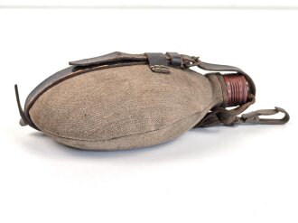 Feldflasche Wehrmacht, spätes Stück, defekt