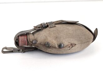 Feldflasche Wehrmacht, spätes Stück, defekt