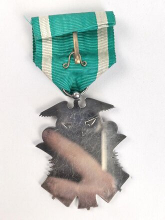 Japan 2. Weltkrieg, Orden von goldenen Drachen 7. Stufe ? am Band. Mit Knopflochminiatur, in Lacketui