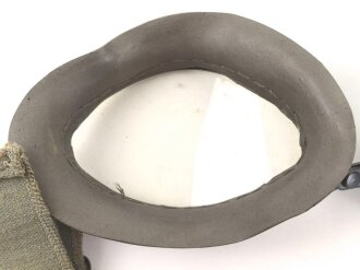 Kradmelderbrille Wehrmacht, Gummi weich, Band elastisch. Datiert 1941, guter Gesamtzustand