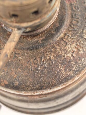 Dochtlampe zur Sammleranwärmung für Wehrmachtsfahrzeuge, ungereinigtes Stück, Originallack, datiert 1943