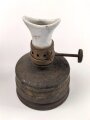 Dochtlampe zur Sammleranwärmung für Wehrmachtsfahrzeuge, ungereinigtes Stück, Originallack, datiert 1942