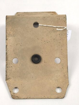 Halterung für Notek Scheinwerfer auf Kotflügel Wehrmacht, Originallack