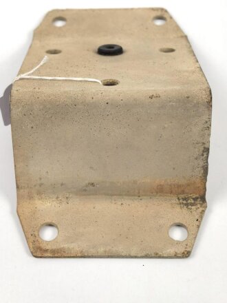 Halterung für Notek Scheinwerfer auf Kotflügel Wehrmacht, Originallack