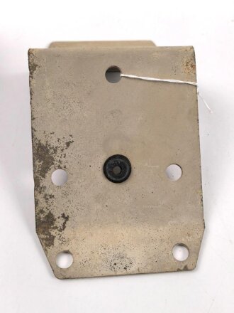 Halterung für Notek Scheinwerfer auf Kotflügel Wehrmacht, Originallack