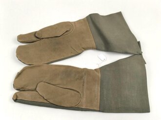 Paar Handschuhe für Kradmelder der Wehrmacht. Ungetragenes Paar in Grösse 9, datiert 1942
