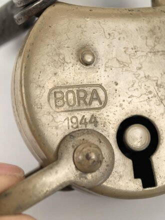 Wehrmacht Vorhängeschloss "Bora 1944",...