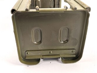Gurttrommelträger 34 Wehrmacht. Überlackiertes Stück, Hersteller "bpr 1943"