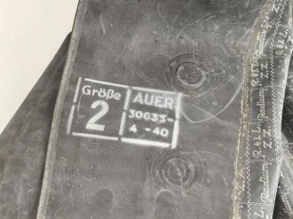 Schwerer Gasschutzanzug , Jacke und Hose aus weichem Gummi, jeweils Grösse 2. Hersteller Auer 1940. Jeweils ungereinigt
