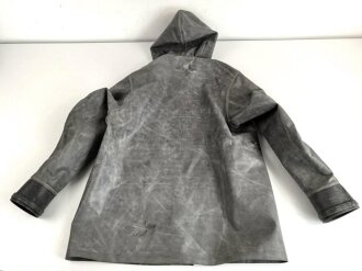 Schwerer Gasschutzanzug , Jacke und Hose aus weichem Gummi, jeweils Grösse 2. Hersteller Auer 1940. Jeweils ungereinigt