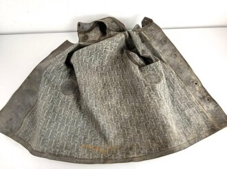 Schwerer Gasschutzanzug , Jacke und Hose aus weichem Gummi, jeweils Grösse 2. Hersteller Auer 1940. Jeweils ungereinigt