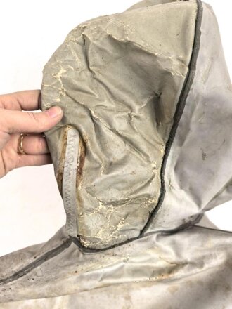 Schwerer Gasschutzanzug , Jacke und Hose jeweils in Teilen trocken. Ungereinigt