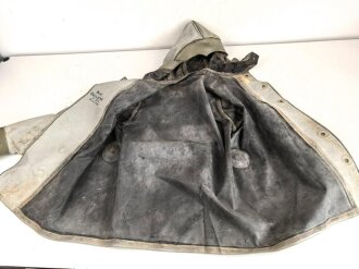 Schwerer Gasschutzanzug , Jacke und Hose jeweils in Teilen trocken. Ungereinigt