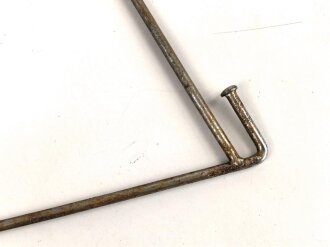 Metallrahmen für einen Fahrzeugstander. Höhe 19cm, Länge etwa 31cm