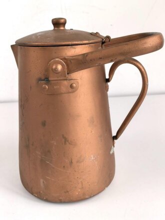 Wasserkanne Wehrmacht aus Aluminium, Hersteller RFI 41, aussen neuzeitlich lackiert. Ungereinigt