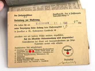 Gruppe Ausweise und Dokumente eines Herrn aus Frankfurt am Main