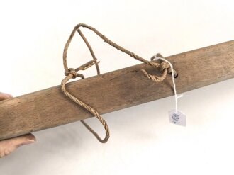 "Kleiderbügel" zum schweren  Gasschutzanzug . Gesamtlänge 65cm