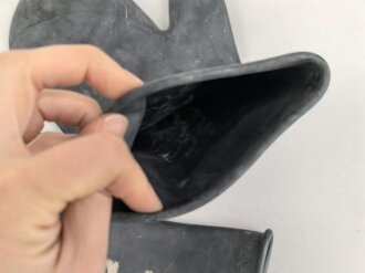 Paar Handschuhe zum schweren  Gasschutzanzug . Weiches Gummi " Dolomit 7"