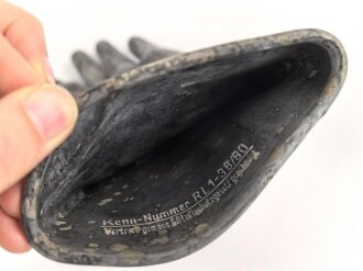 Einzelner Handschuh zum schweren  Gasschutzanzug . Weiches Gummi " Erista"