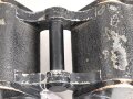 Dienstglas 10 x 50 Wehrmacht. Hersteller Carl Zeiss Jena. Gute Durchsicht, rechts mit vielen kleinen Punkten, deutliche Strichplatte. Die Okularringe eingeklebt