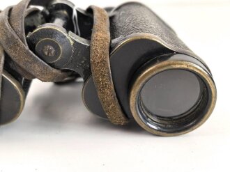 Doppelfernrohr 6 x 30. Hersteller entfernt, Gute Durchsicht, rechts verunreinigt, Strichplatte deutlich sichtbar.