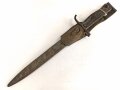 1. Weltkrieg, Ersatzseitengewehr im Koppelschuh. Blechprägegriff, ungereinigtes Stück, Originallack.
