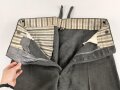 Stiefelhose für Offiziere der Waffen SS oder des Heeres. Eigentumstück aus italienischerm Tuch, getragen, mit etlichen Flickstellen