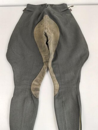 Stiefelhose für Offiziere der Waffen SS oder des Heeres. Eigentumstück aus italienischerm Tuch, in gutem Zustand