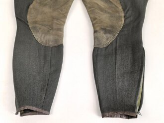 Stiefelhose für Offiziere der Waffen SS oder des Heeres. Eigentumstück aus italienischerm Tuch, in gutem Zustand
