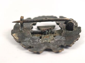 1.Weltkrieg, Patriotische Brosche "Eisernes Kreuz 1914/16" Emailliert, ungereinigt, Breite 28mm