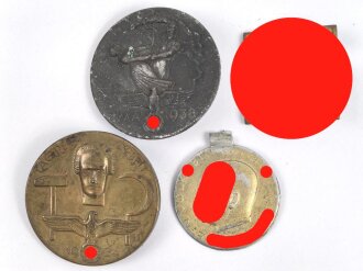 Vier Stück Abzeichen III.Reich
